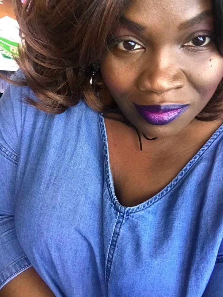25P Black Horny milf Back to work Selfies
