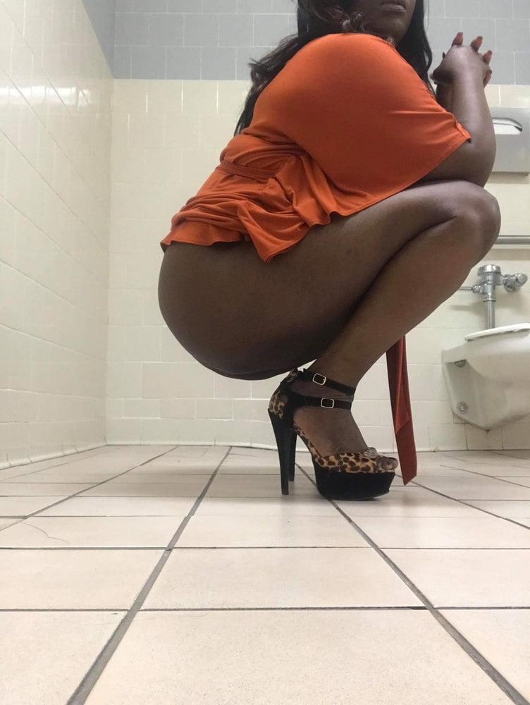 25P Black Horny milf Back to work Selfies
