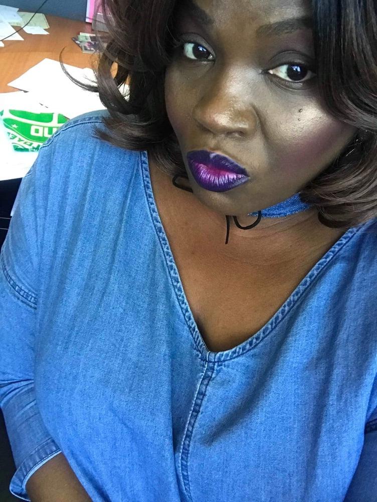 25P Black Horny milf Back to work Selfies