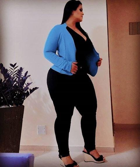 22P Pawg big ass