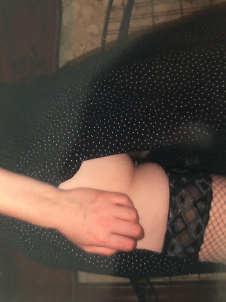 6P My sexy wife who is Bi.