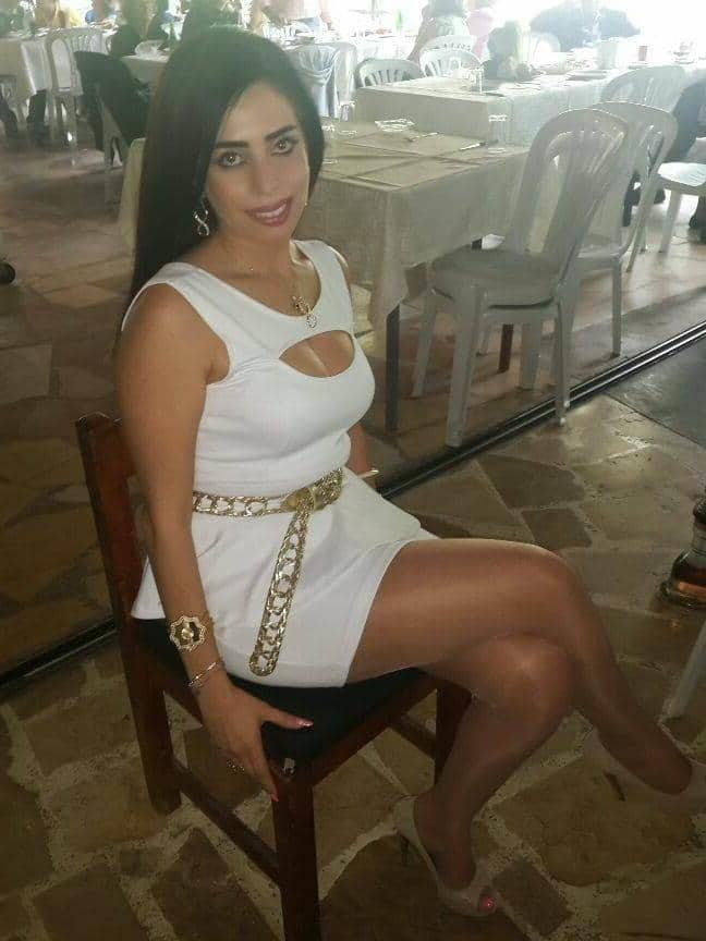 25P Arab wife 1