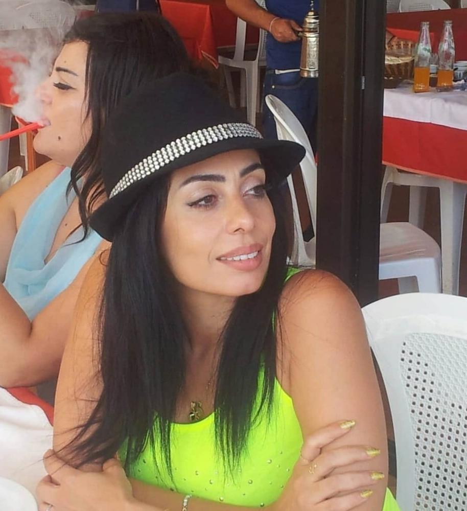 25P Arab wife 1