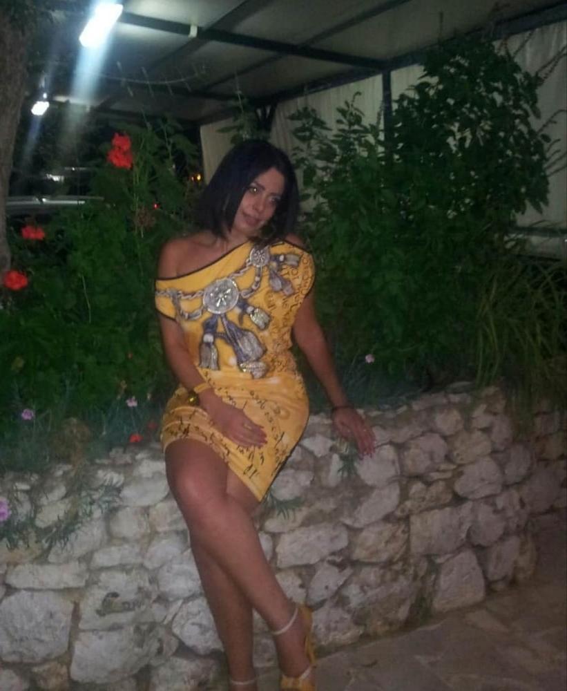 25P Arab wife 1