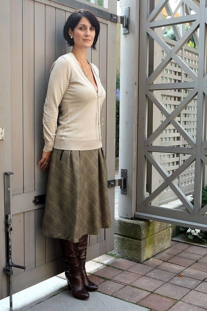 7P Female Celebrity Boots &amp; Leather - Carrie-Anne Moss