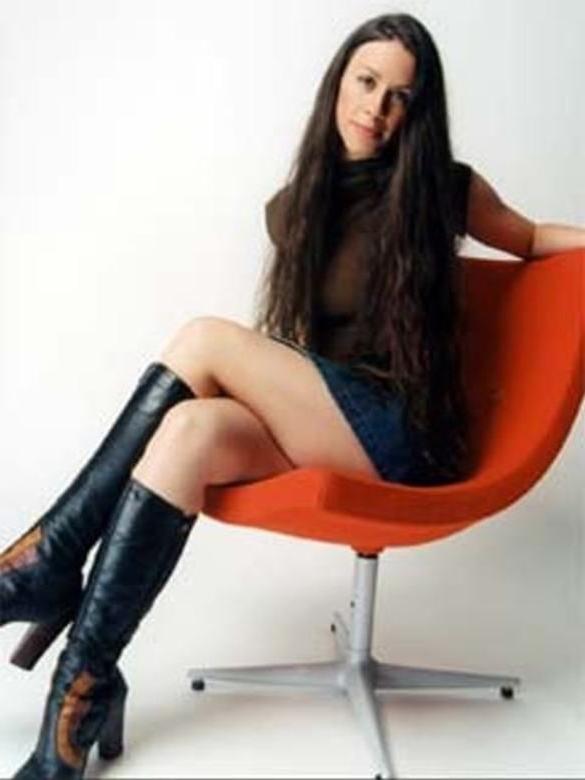 13P Female Celebrity Boots &amp; Leather - Alanis Morissette