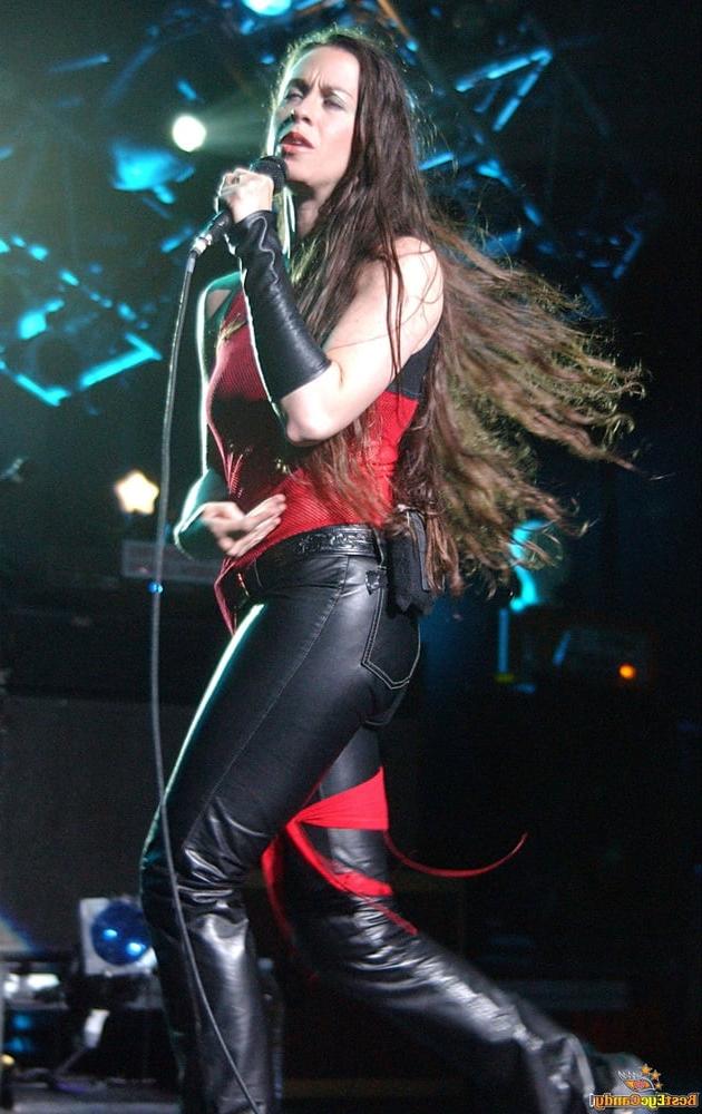 13P Female Celebrity Boots &amp; Leather - Alanis Morissette
