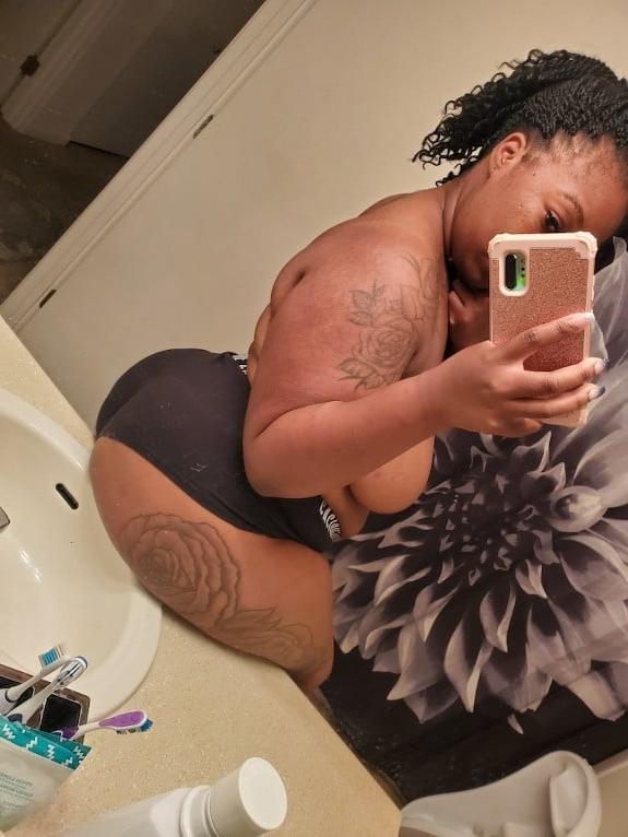 11P Thick Ebony Girlfriend