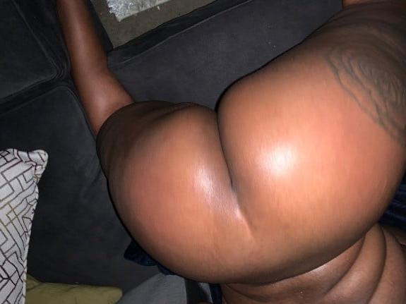 11P Thick Ebony Girlfriend