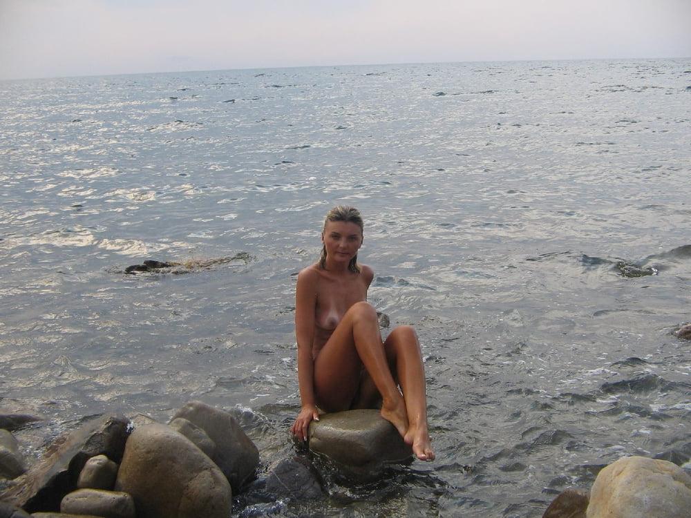 25P Russian beautiful wife and photo model