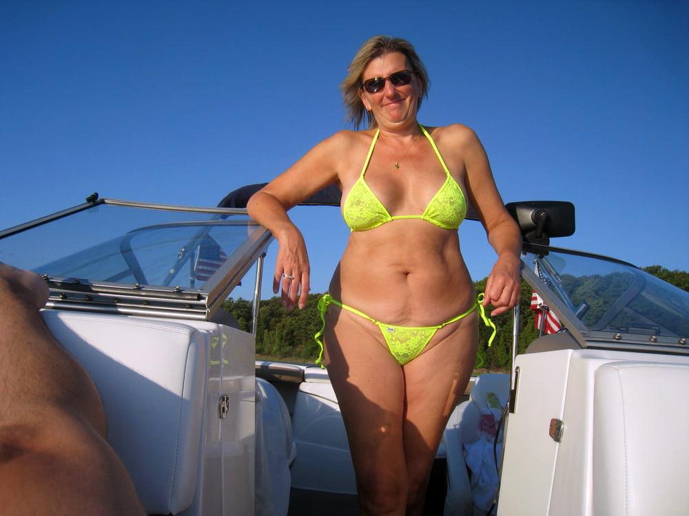 25P Alex American MILF