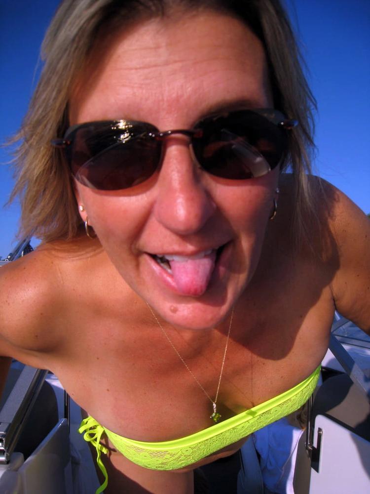 25P Alex American MILF