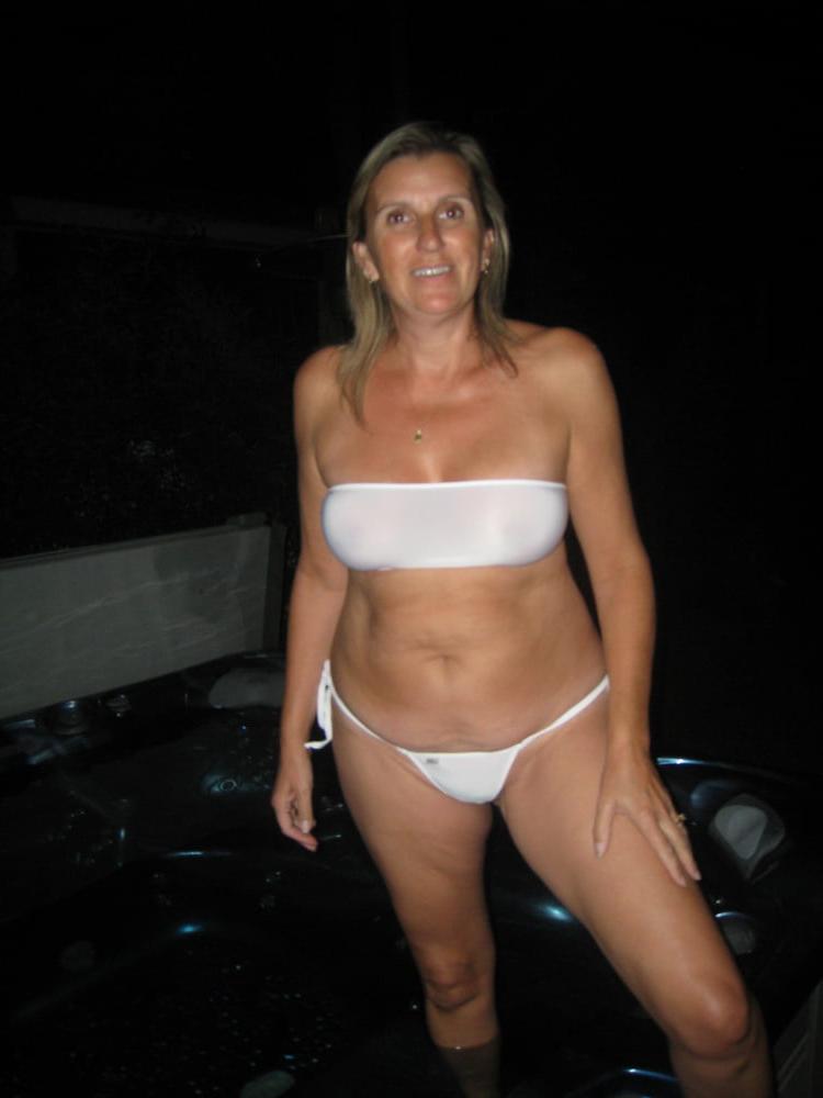 25P Alex American MILF