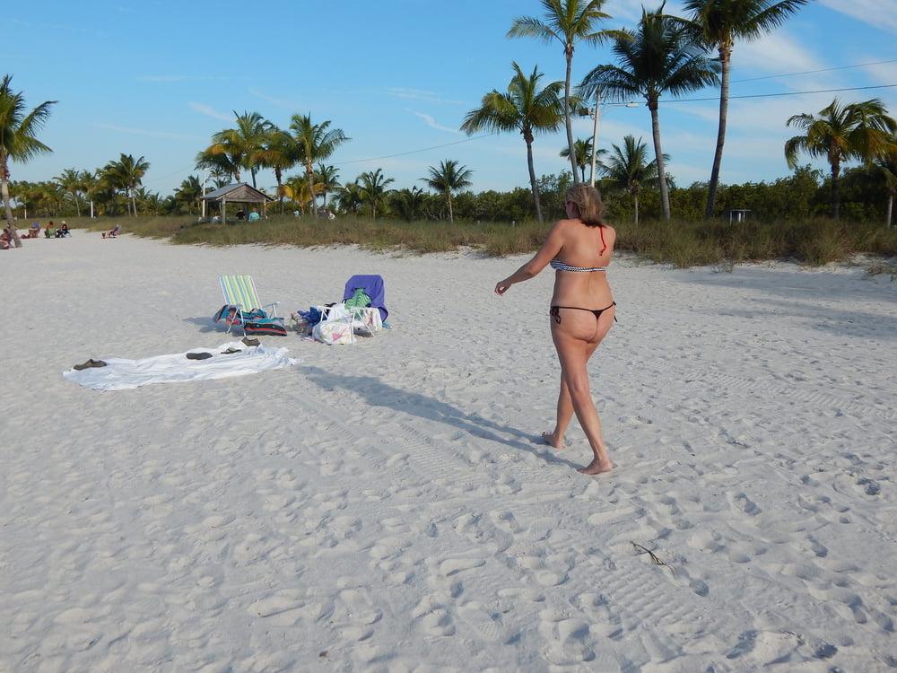 25P Alex American MILF
