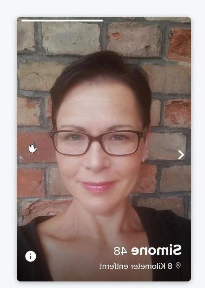 24P German Tinder Women