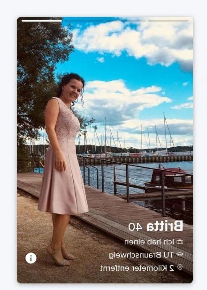 24P German Tinder Women