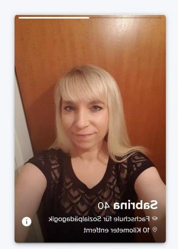 24P German Tinder Women