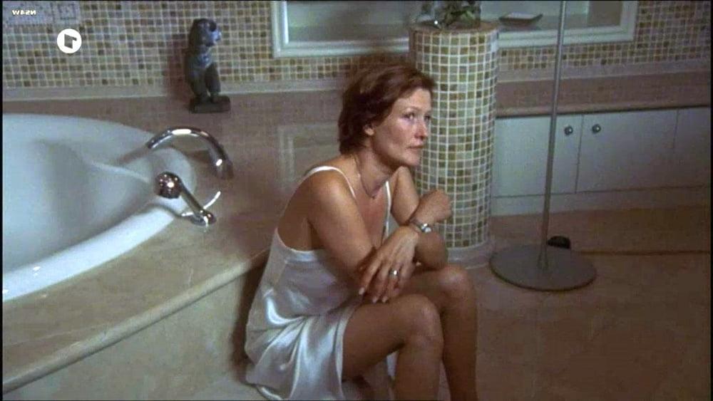 24P German Actress Suzanne von Borsody