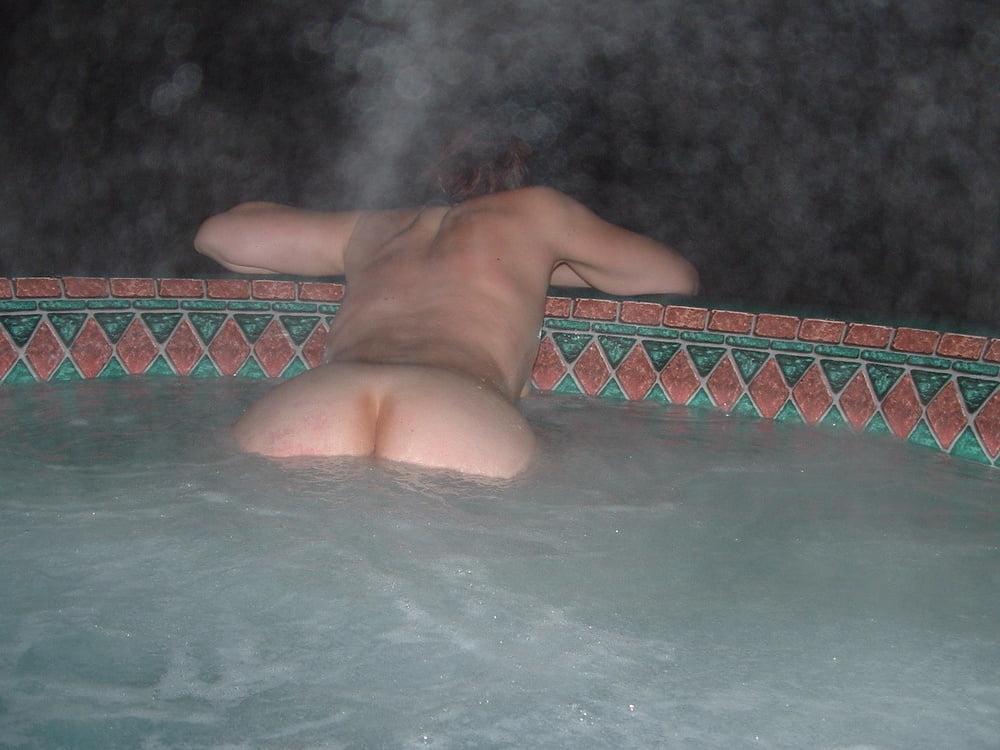 25P Slutty Bride Shows Big Ass Hairy Cunt &amp; Fucks Honeymoon Cock