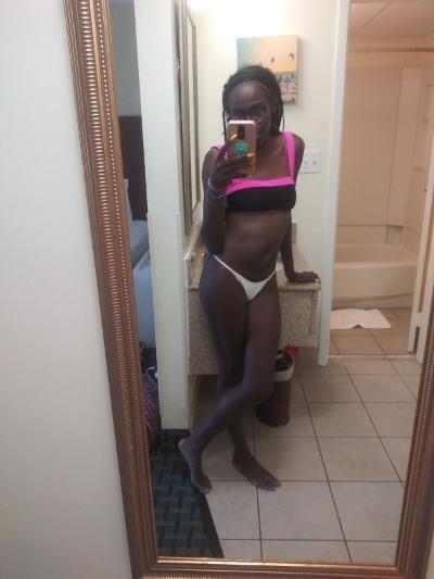 6P Skinny horny milf