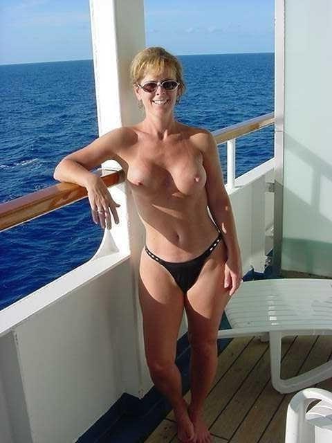 25P Married Tits #2264 Wedding Ring Swingers