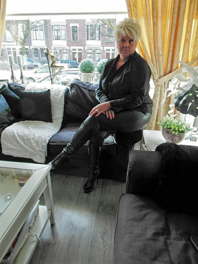 22P Mature escorts in boots I visited