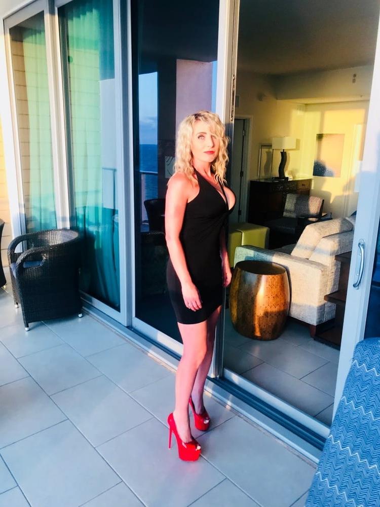 25P Blonde Wife Exposed as a Total BBC Slut