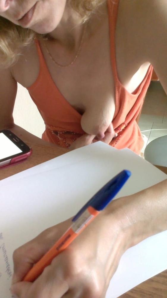 25P Stolen foto me friend's wife (saggy tits)