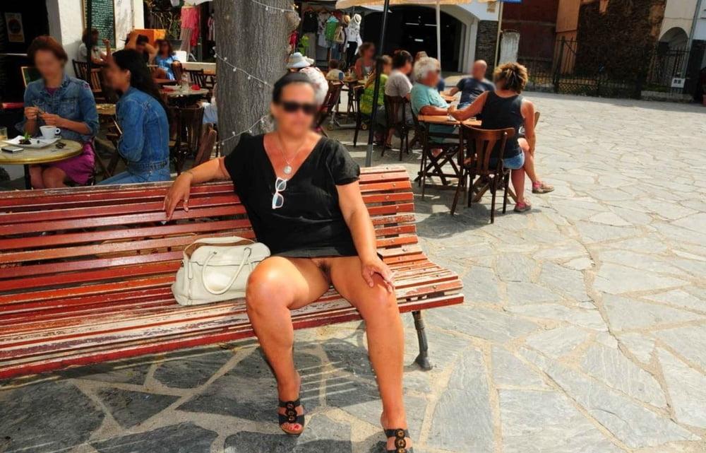 15P Exposed wife flashing