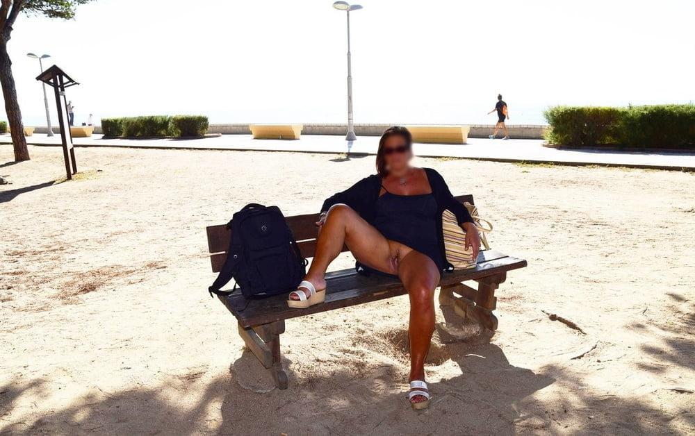 15P Exposed wife flashing
