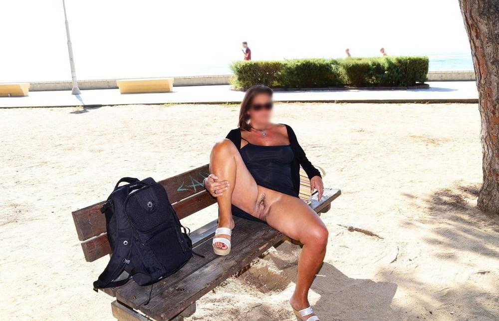 15P Exposed wife flashing