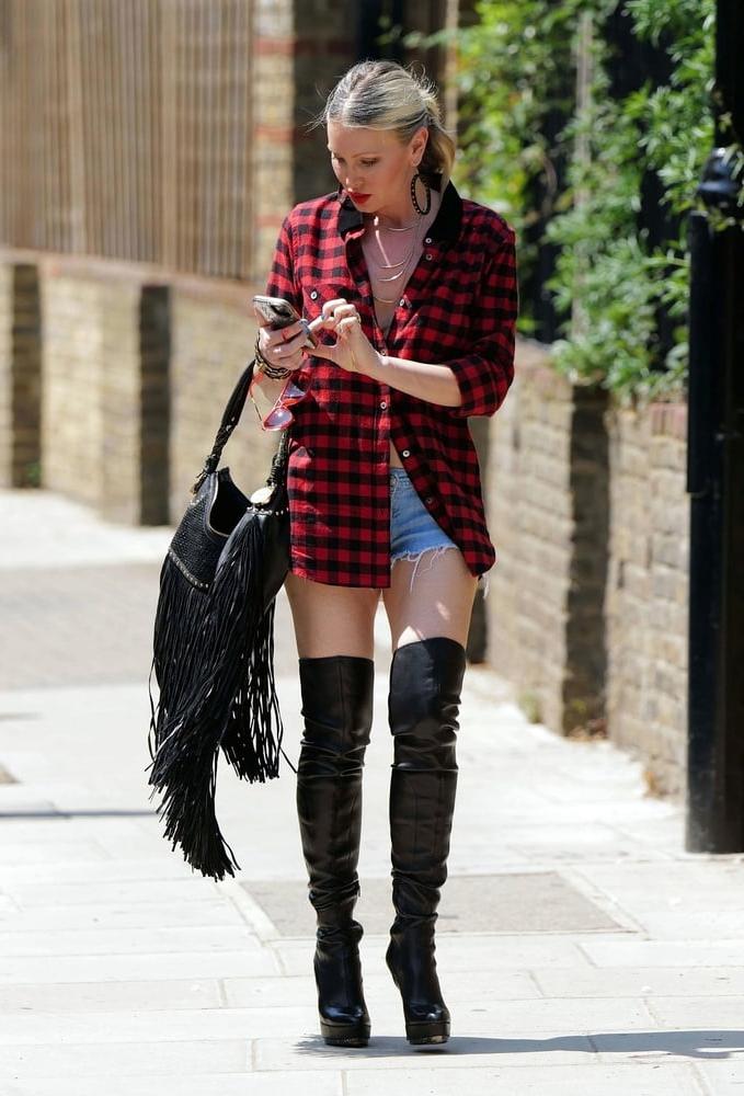 25P Female Celebrity Boots &amp; Leather - Caprice