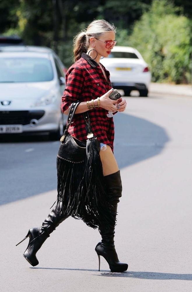 25P Female Celebrity Boots &amp; Leather - Caprice