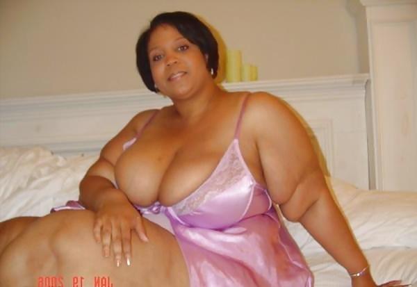 15P Super Size Lightskin Mom