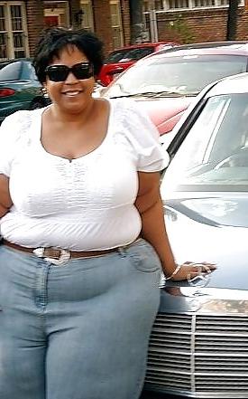 15P Super Size Lightskin Mom