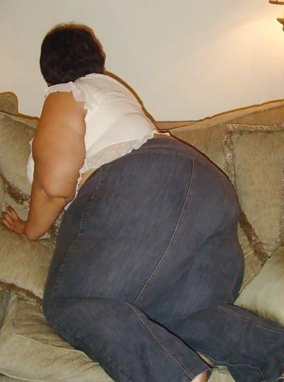 15P Super Size Lightskin Mom