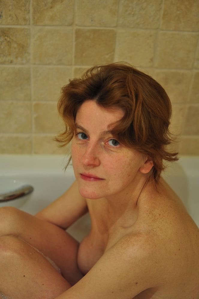 25P Wife Sabrina Bathroom