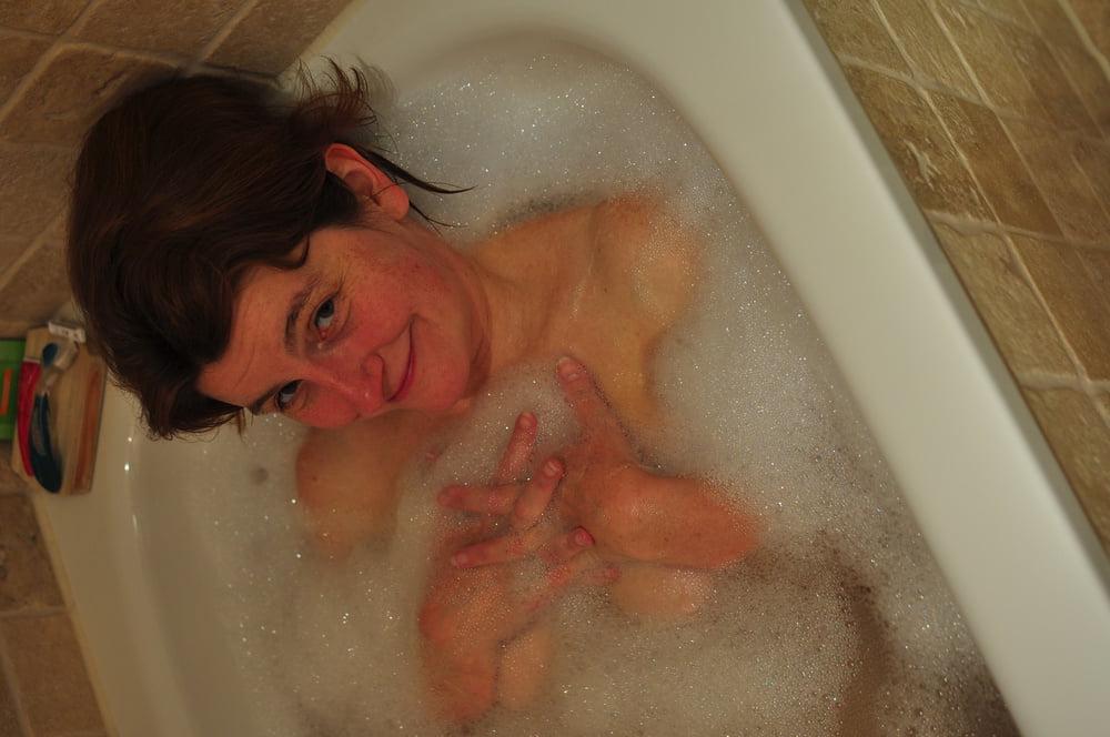 25P Wife Sabrina Bathroom