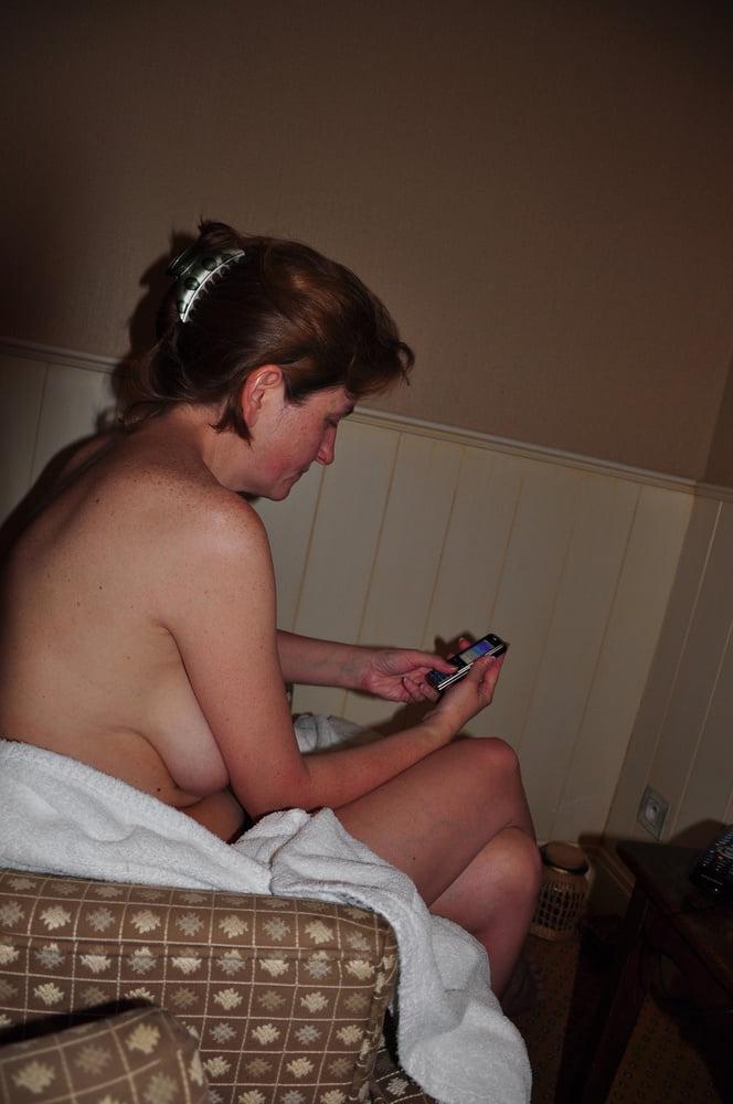 25P Wife Sabrina Bathroom