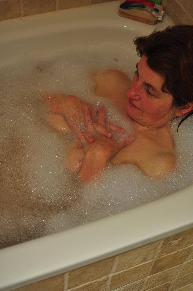 25P Wife Sabrina Bathroom