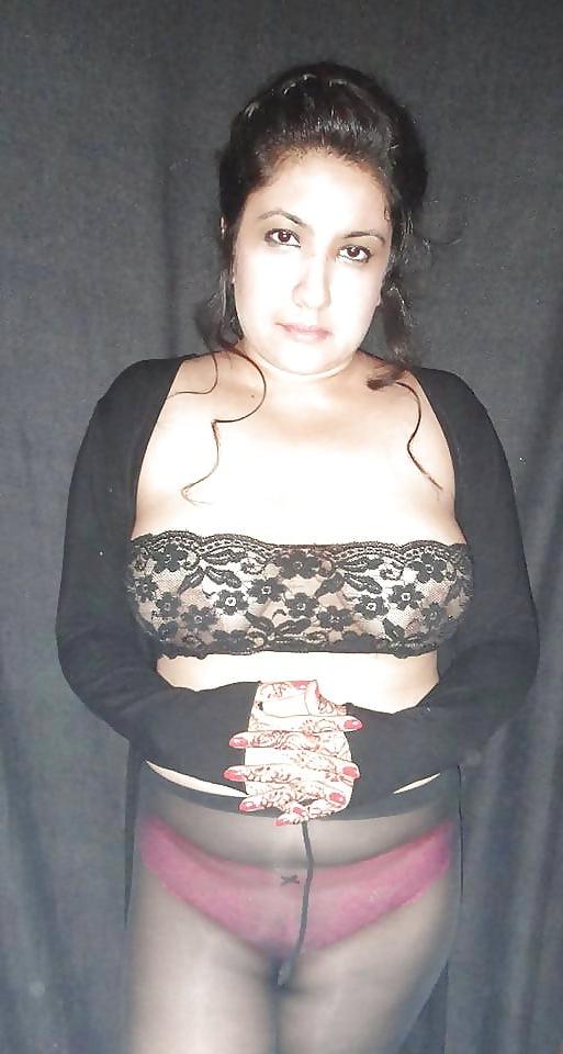 25P Nody Egyptian Pornstar