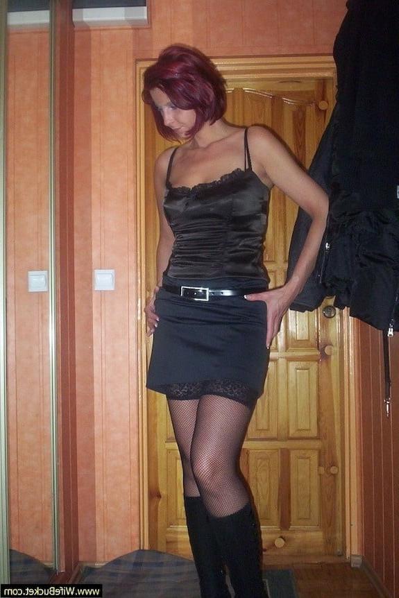 25P milf wife in sexy lingerie gets fucked at home