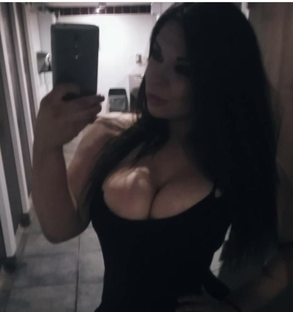 25P Glasgow girl with massive tits