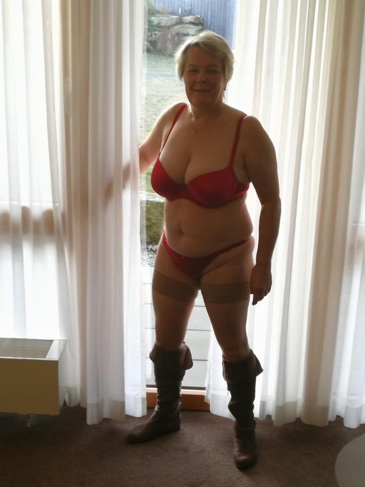 25P Bonus boots 23