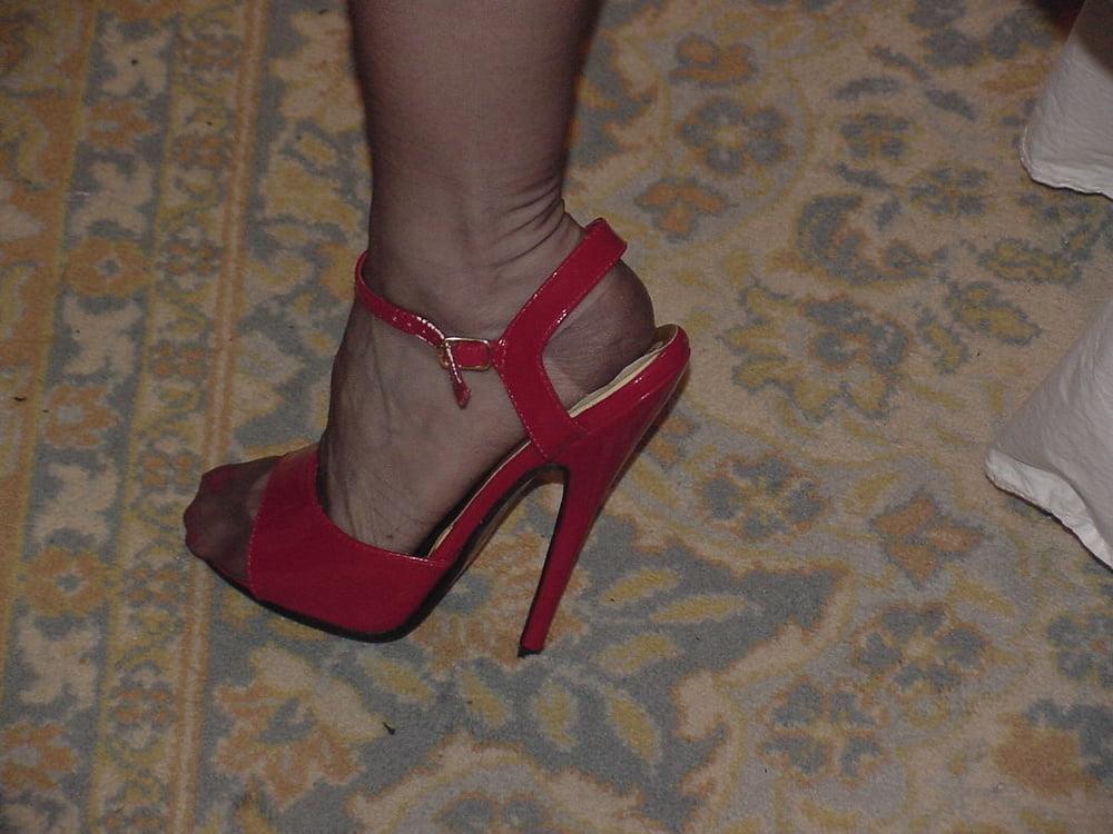 25P RHT Stocking Wife 8