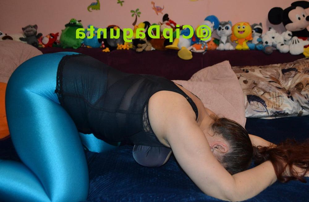 24P More sexy spandex