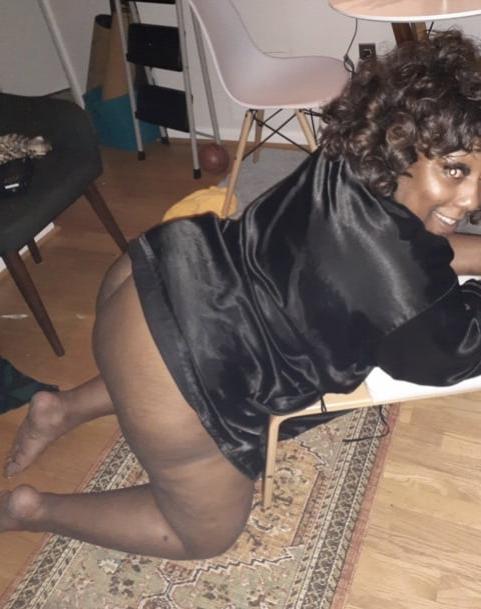 12P 48 bbw horny black granny