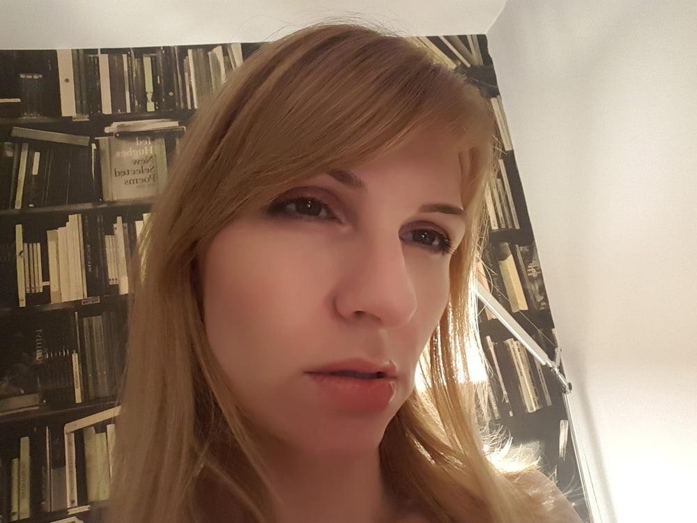 25P Nice Wife