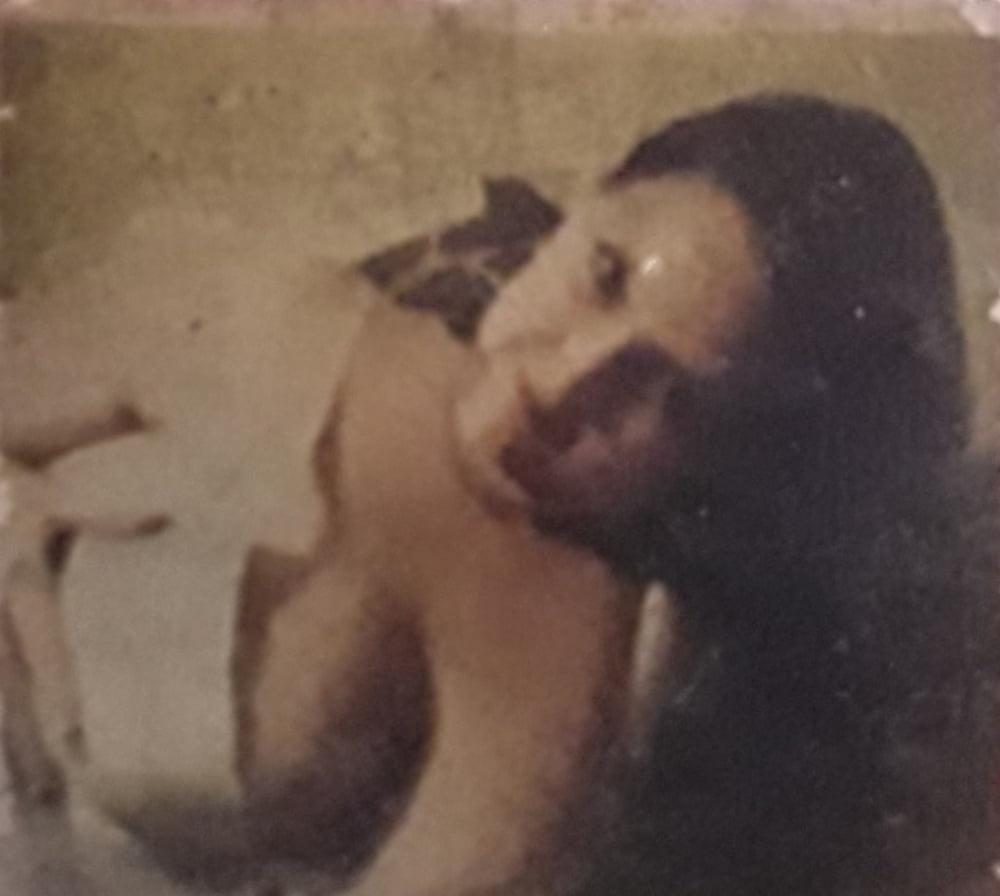 25P Hot wife