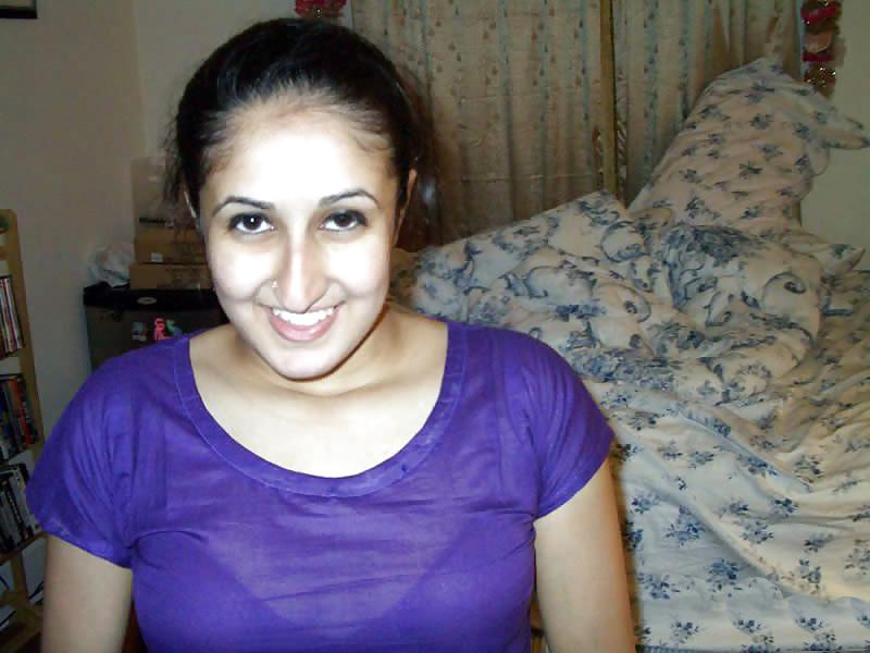 24P Indian sexy girl